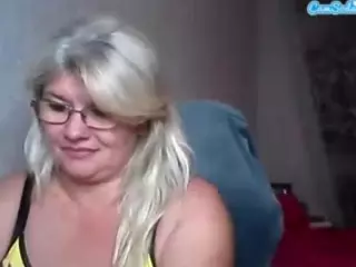DianaCrystal's Live Sex Cam Show