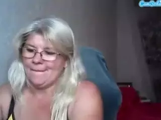 DianaCrystal's Live Sex Cam Show