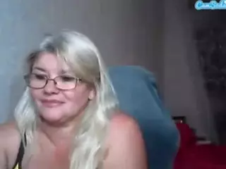 DianaCrystal's Live Sex Cam Show