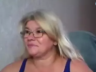 DianaCrystal's Live Sex Cam Show