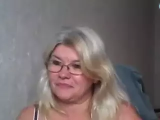 DianaCrystal's Live Sex Cam Show