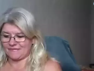 DianaCrystal's Live Sex Cam Show