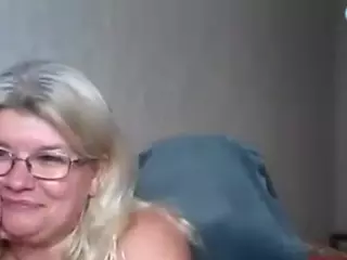 DianaCrystal's Live Sex Cam Show