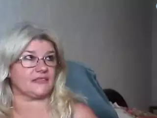 DianaCrystal's Live Sex Cam Show