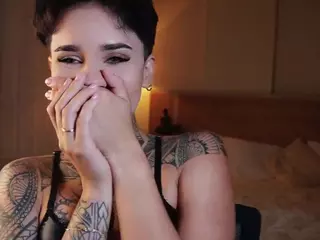 Alice Shazaham's Live Sex Cam Show