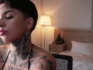 Alice Shazaham's Live Sex Cam Show