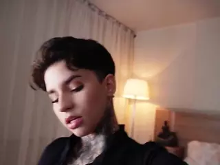 Alice Shazaham's Live Sex Cam Show