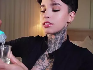 Alice Shazaham's Live Sex Cam Show