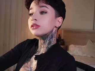 Alice Shazaham's Live Sex Cam Show