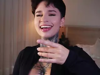 Alice Shazaham's Live Sex Cam Show