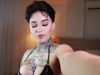 Alice Shazaham's Live Sex Cam Show
