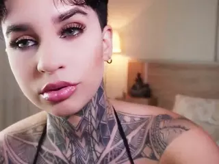 Alice Shazaham's Live Sex Cam Show