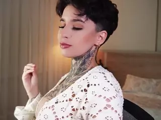 Alice Shazaham's Live Sex Cam Show