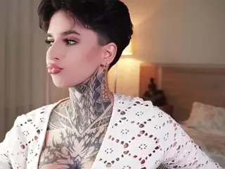 Alice Shazaham's Live Sex Cam Show