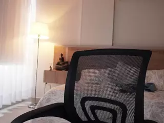 Alice Shazaham's Live Sex Cam Show