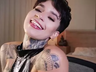 Alice Shazaham's Live Sex Cam Show
