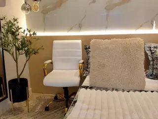 Lea Thompson's Live Sex Cam Show