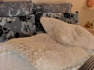 Lea Thompson's Live Sex Cam Show