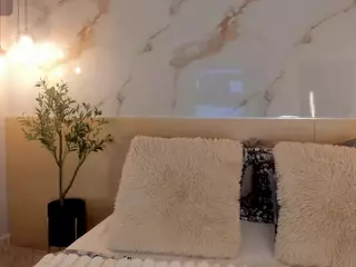 Lea Thompson's Live Sex Cam Show