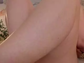 Lea Thompson's Live Sex Cam Show