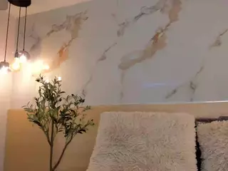 Lea Thompson's Live Sex Cam Show
