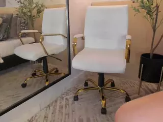 Lea Thompson's Live Sex Cam Show
