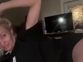 Crumbalina's Live Sex Cam Show