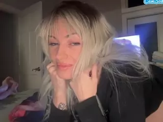 Crumbalina's Live Sex Cam Show