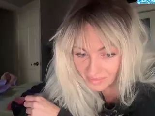 Crumbalina's Live Sex Cam Show
