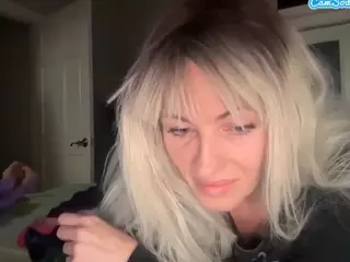 Crumbalina's Live Sex Cam Show
