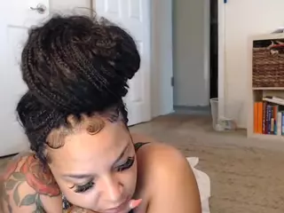 Elegance's Live Sex Cam Show