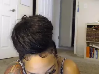 Elegance's Live Sex Cam Show