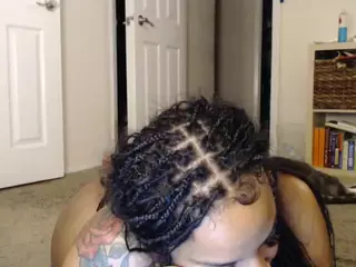Elegance's Live Sex Cam Show