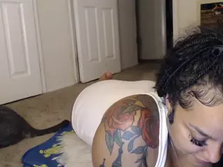 Elegance's Live Sex Cam Show