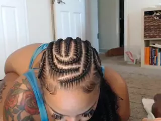 Elegance's Live Sex Cam Show