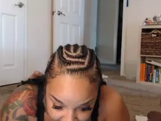 Elegance's Live Sex Cam Show