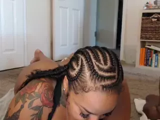 Elegance's Live Sex Cam Show