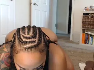 Elegance's Live Sex Cam Show