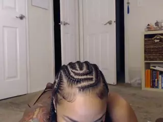 Elegance's Live Sex Cam Show