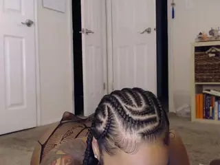 Elegance's Live Sex Cam Show