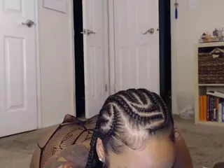Elegance's Live Sex Cam Show