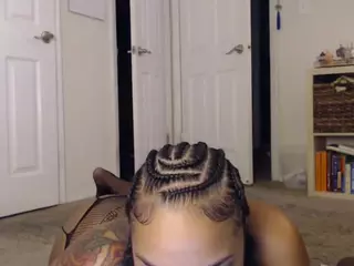 Elegance's Live Sex Cam Show