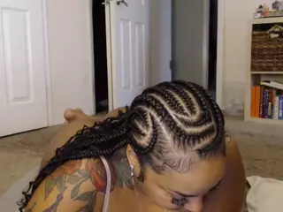 Elegance's Live Sex Cam Show