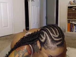Elegance's Live Sex Cam Show