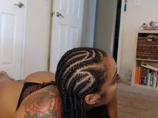 Elegance's Live Sex Cam Show