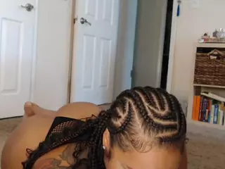 Elegance's Live Sex Cam Show