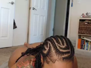 Elegance's Live Sex Cam Show