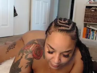 Elegance's Live Sex Cam Show