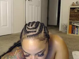 Elegance's Live Sex Cam Show