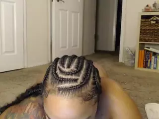 Elegance's Live Sex Cam Show